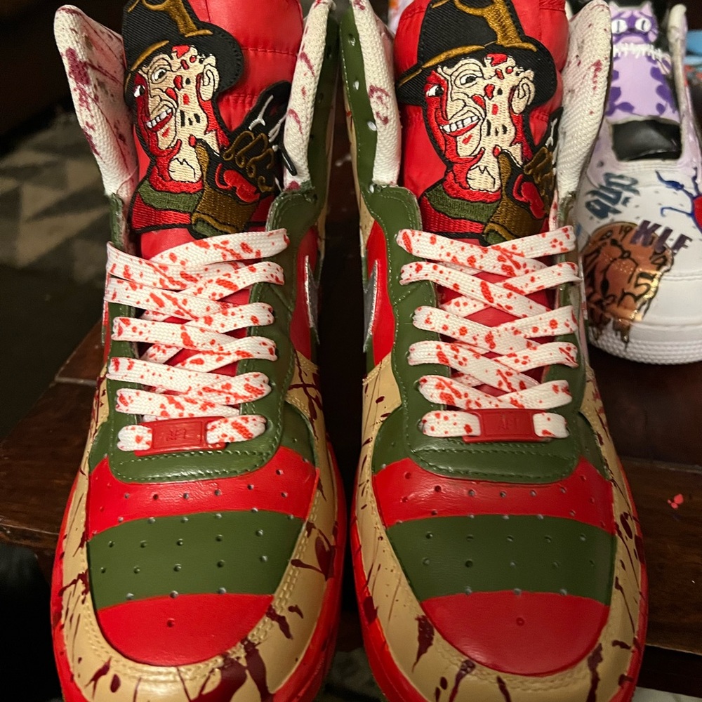 Custom hand painted “FREDDY HIGH “ AF1 Men’s 9 with straps